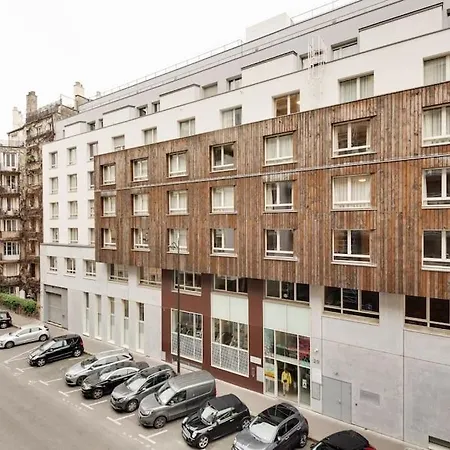 Marly - Studio Avec Balcon A Auteuil